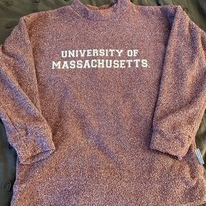 Umass amhearst sweatshirt